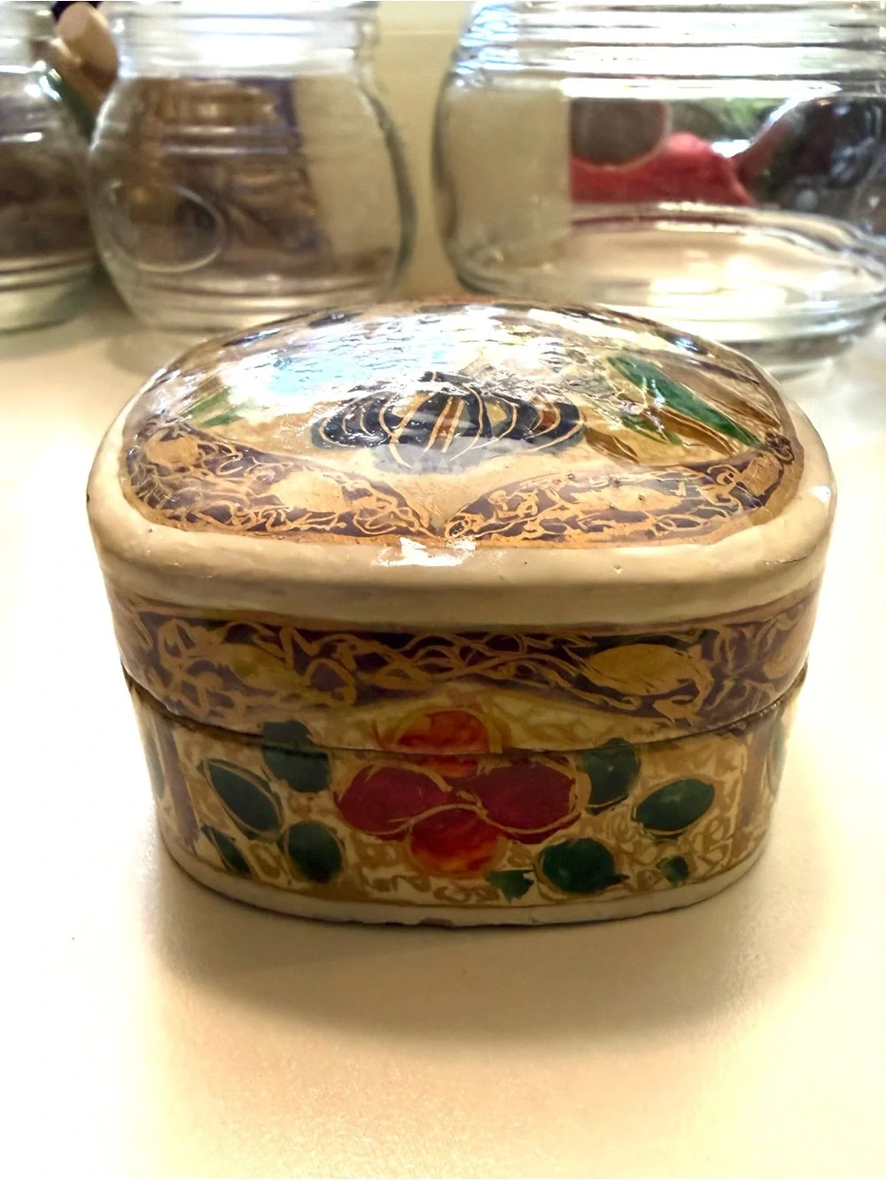 Vintage handmade/ Handpainted India,Kashmir laquer paper mache trinket box